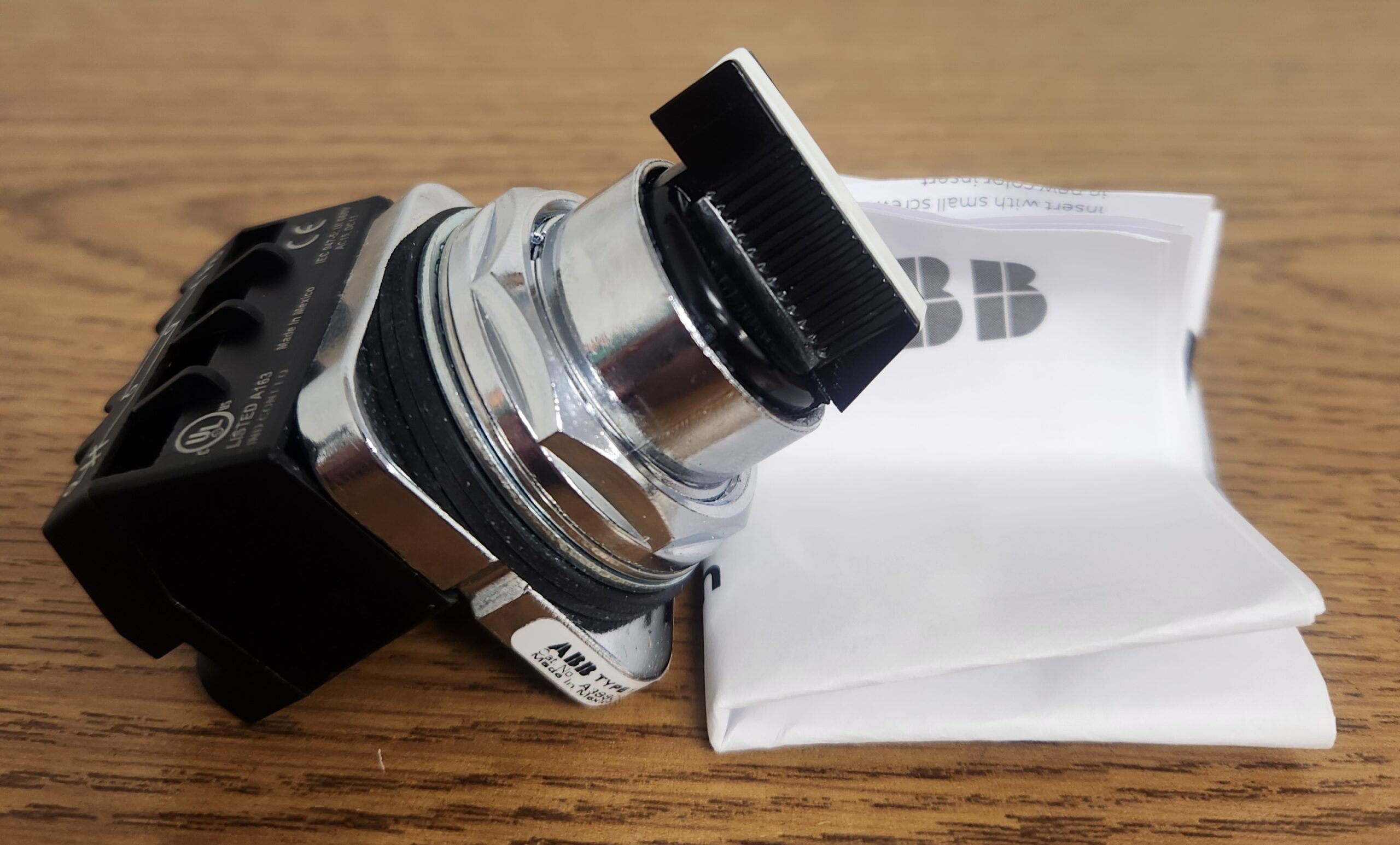 A3SSCA-6AAB-91 – ABB Heavy Duty Oil Tight Selector Switch Operator